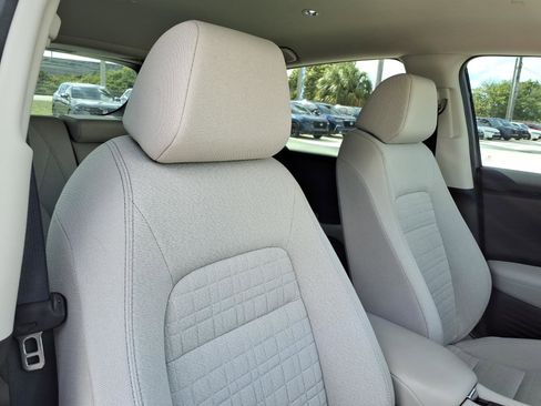 Used 2023 Honda HR-V LX image 11