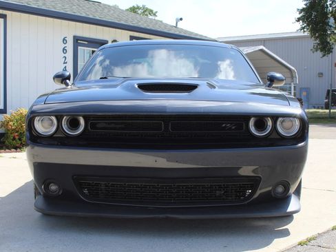 Used 2019 Dodge Challenger R/T w/ Driver Convenience Group RWD image 8