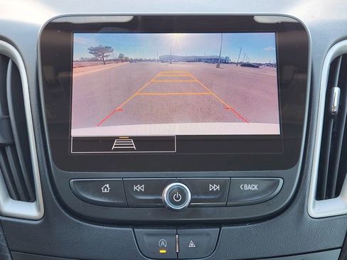 Used 2024 Chevrolet Malibu LT image 19