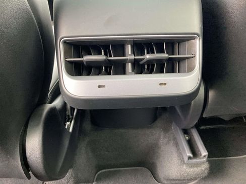 Used 2023 Tesla Model Y Long Range image 18