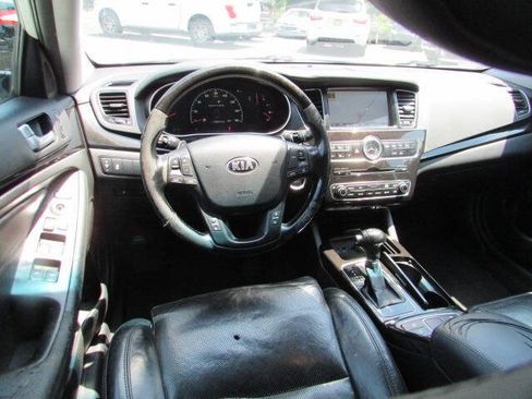 Used 2014 Kia Cadenza Premium w/ Luxury Package FWD image 13