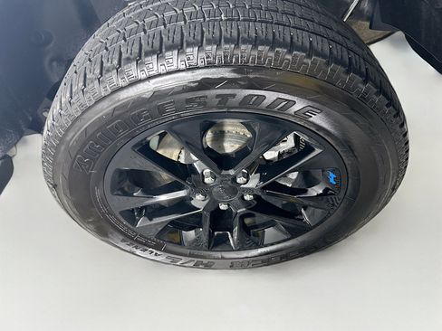 Used 2023 Jeep Wrangler Sahara w/ Cold Weather Group image 11