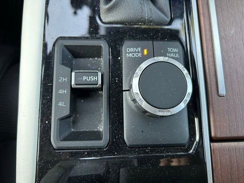 Used 2023 Toyota Sequoia Capstone AWD/4WD image 30