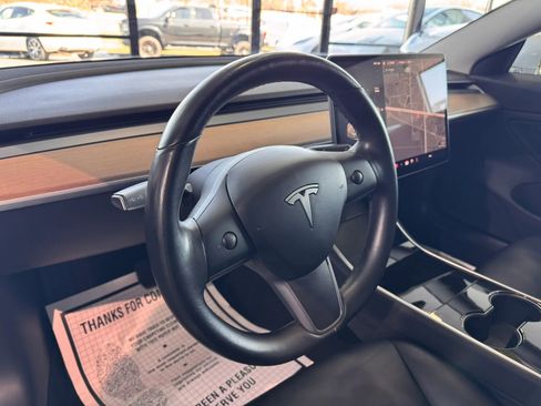 Used 2018 Tesla Model 3 Long Range image 21
