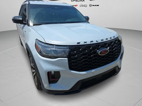 Used 2026 Ford Explorer ST-Line RWD image 38