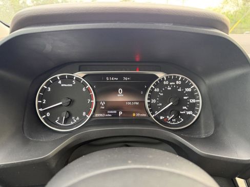 Used 2022 Nissan Rogue SV FWD image 10