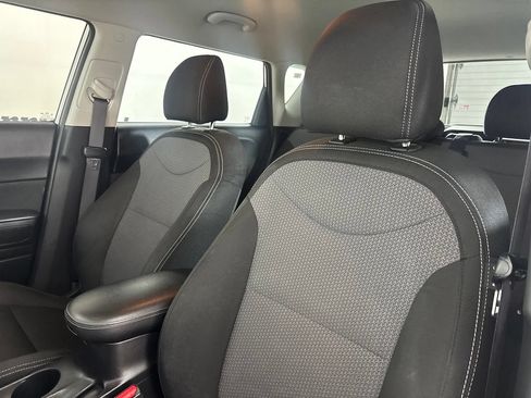 Used 2018 Kia Soul + FWD image 11