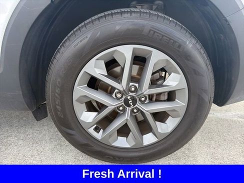 Used 2024 Kia Telluride LX image 14