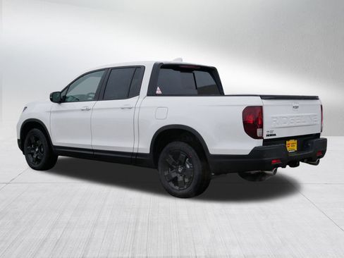 New 2026 Honda Ridgeline Black Edition image 3