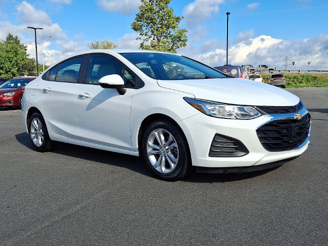 Used 2019 Chevrolet Cruze LS w/ LS Convenience Package FWD image 1