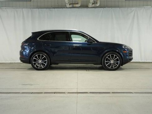 Certified 2025 Porsche Cayenne S AWD/4WD image 8