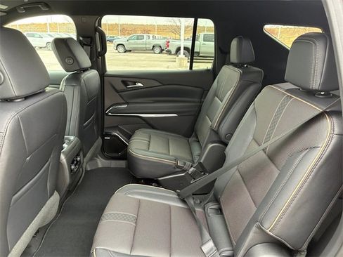 New 2026 Chevrolet Traverse High Country image 17