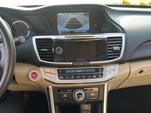 Used 2015 Honda Accord Touring image 35