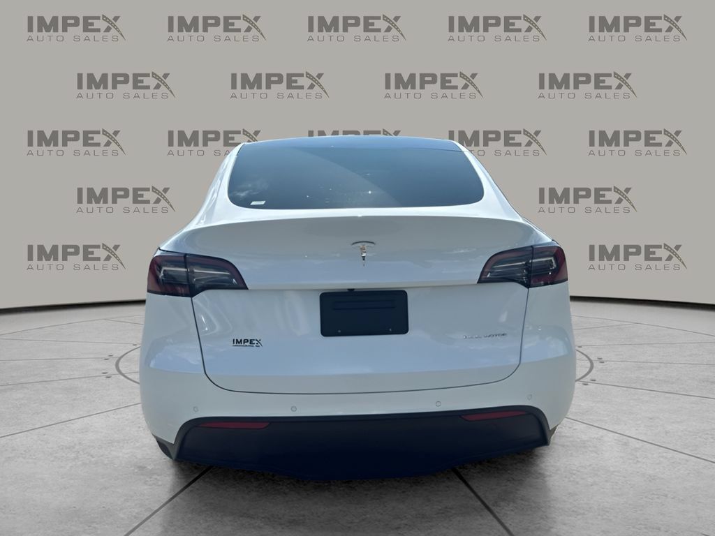 Used 2022 Tesla Model Y Long Range AWD/4WD image 4