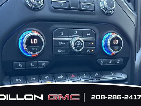 Used 2021 GMC Sierra 1500 AT4 w/ AT4 Premium Package AWD/4WD image 22