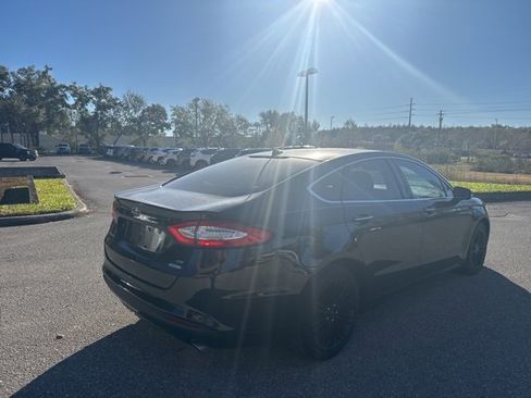 Used 2014 Ford Fusion SE w/ Equipment Group 202A image 5