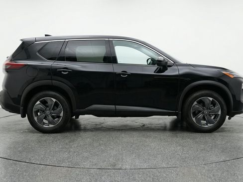 Used 2025 Nissan Rogue SV FWD image 11