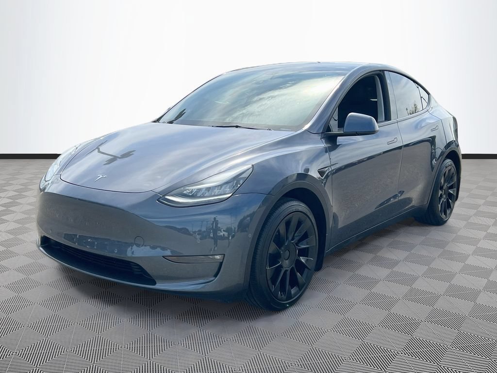 Used 2022 Tesla Model Y Long Range AWD/4WD image 3