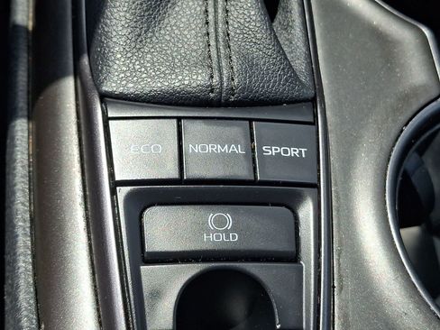 Used 2023 Toyota Camry SE w/ Cold Weather Package AWD/4WD image 27