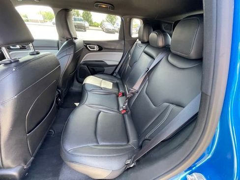 Used 2025 Jeep Compass Limited AWD/4WD image 18
