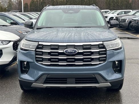 New 2026 Ford Explorer Active w/ Active Comfort Package image 2