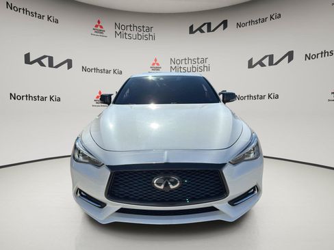 Used 2019 INFINITI Q60 3.0t Luxe w/ Essential Package AWD/4WD image 11