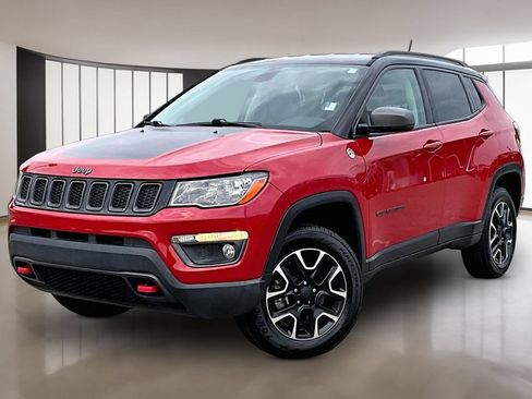 Used 2020 Jeep Compass Trailhawk AWD/4WD image 1
