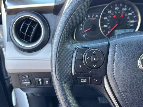 Used 2013 Toyota RAV4 LE image 15