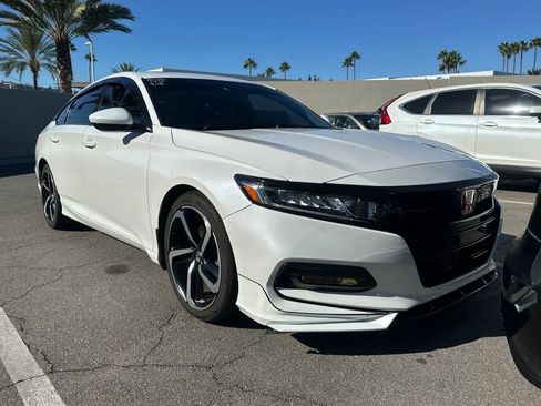 Used 2020 Honda Accord Sport image 2