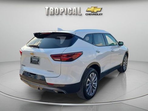 Used 2024 Chevrolet Blazer Premier FWD image 3