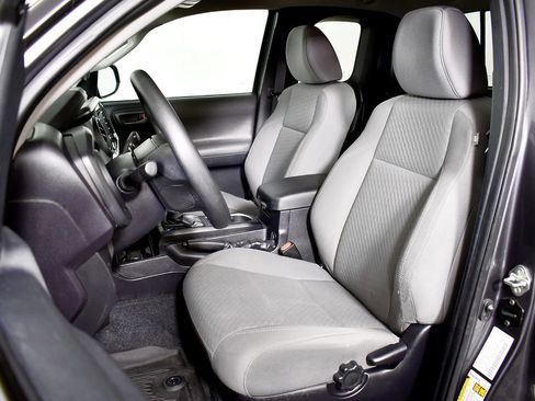 Used 2021 Toyota Tacoma SR image 21