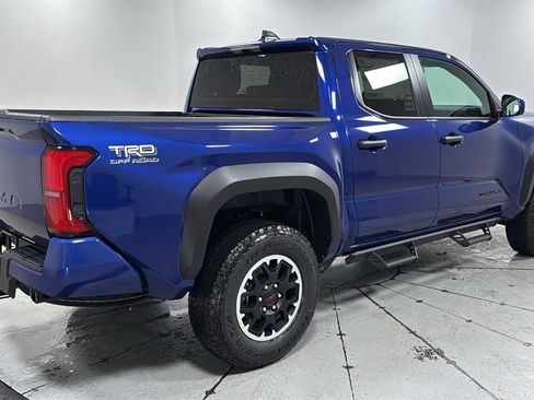 New 2025 Toyota Tacoma TRD Off-Road image 5