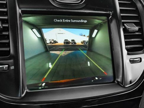 Used 2022 Chrysler 300 S image 21