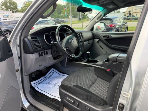 Used 2006 Toyota 4Runner Sport AWD/4WD image 10