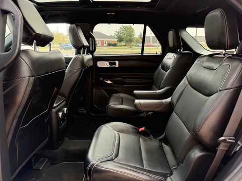 Used 2023 Ford Explorer ST w/ Technology Package AWD/4WD image 16