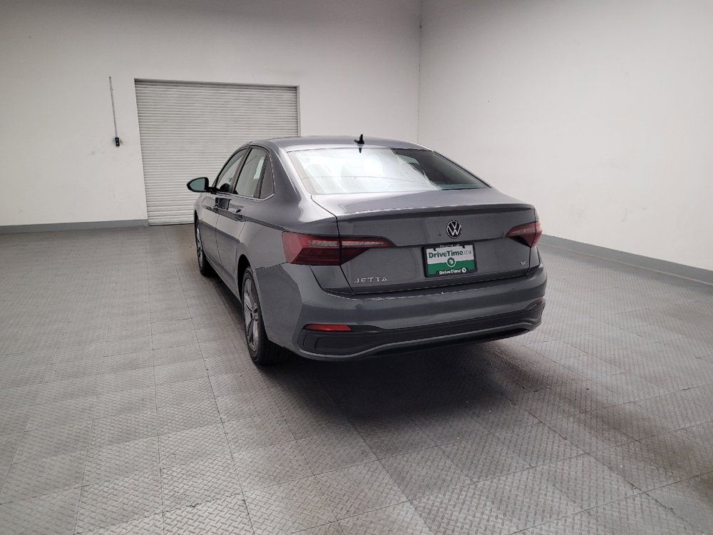 Used 2023 Volkswagen Jetta SE FWD image 6