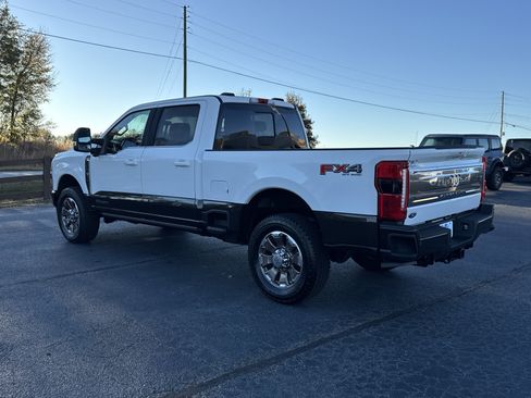 Used 2025 Ford F350 King Ranch w/ FX4 Off-Road Package image 7