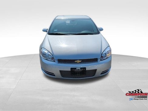 Used 2016 Chevrolet Impala LT FWD image 8