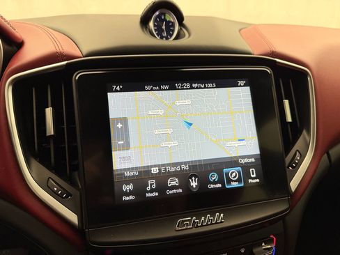 Used 2017 Maserati Ghibli RWD image 13
