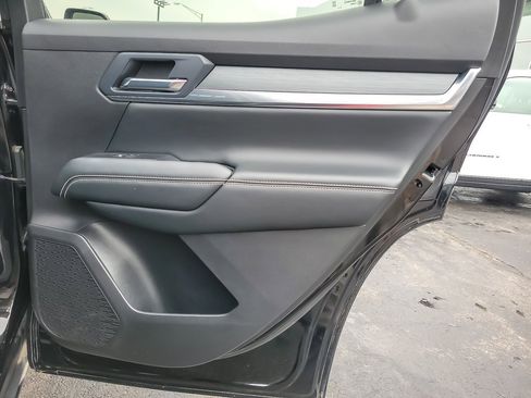 Used 2025 GMC Terrain Elevation image 19