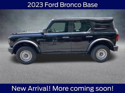 Used 2023 Ford Bronco 4-Door AWD/4WD image 3