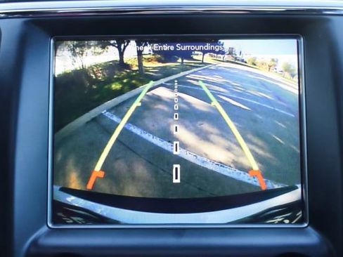 Used 2018 Jeep Grand Cherokee Laredo image 40