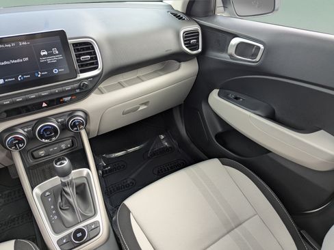 New 2026 Hyundai Venue SEL FWD image 12