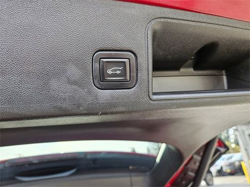 Used 2019 GMC Terrain Denali w/ Advanced Safety Package image 11