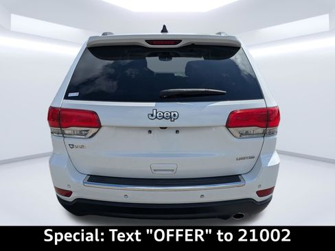 Used 2018 Jeep Grand Cherokee Limited image 3