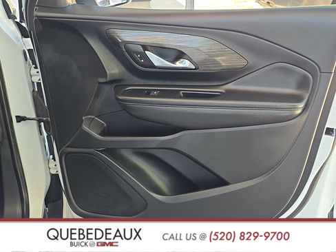 Used 2023 GMC Terrain SLT AWD/4WD image 26