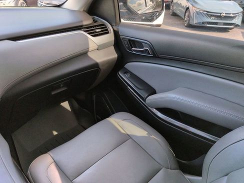Used 2019 Chevrolet Tahoe LT RWD image 17
