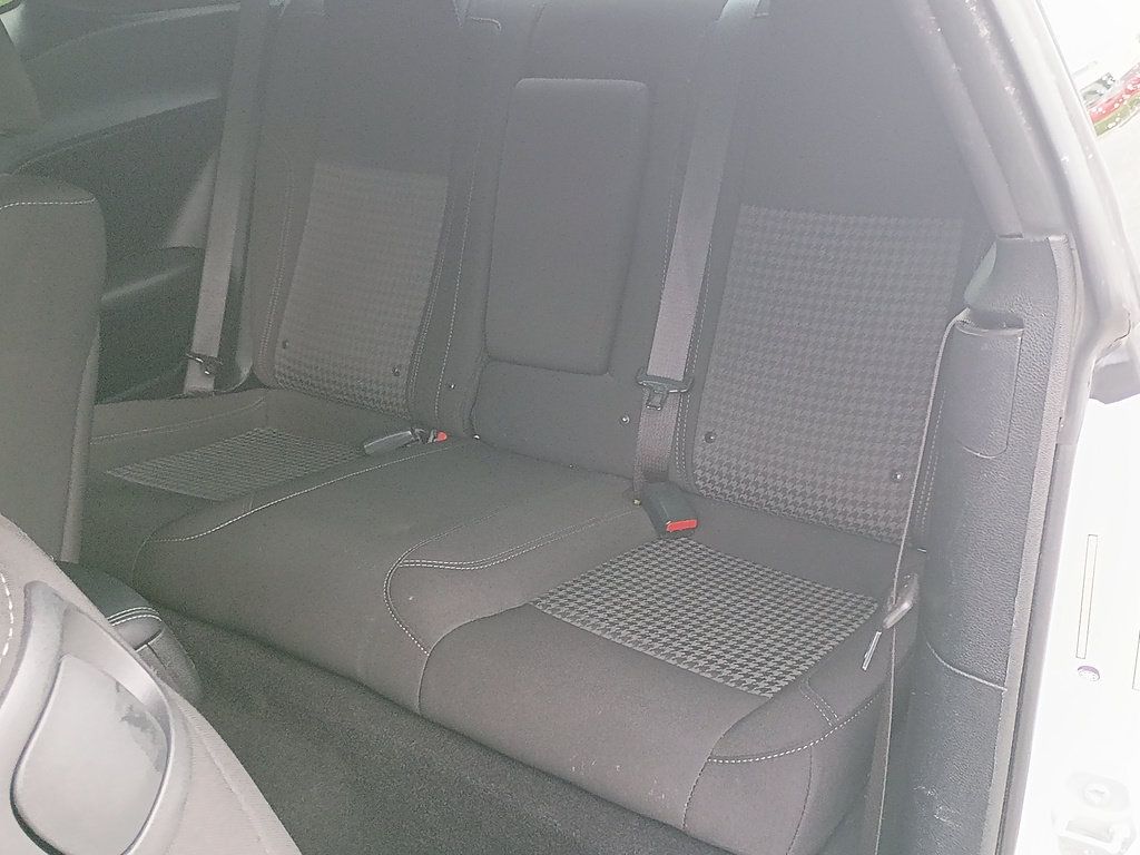 Used 2022 Dodge Challenger SXT RWD image 13