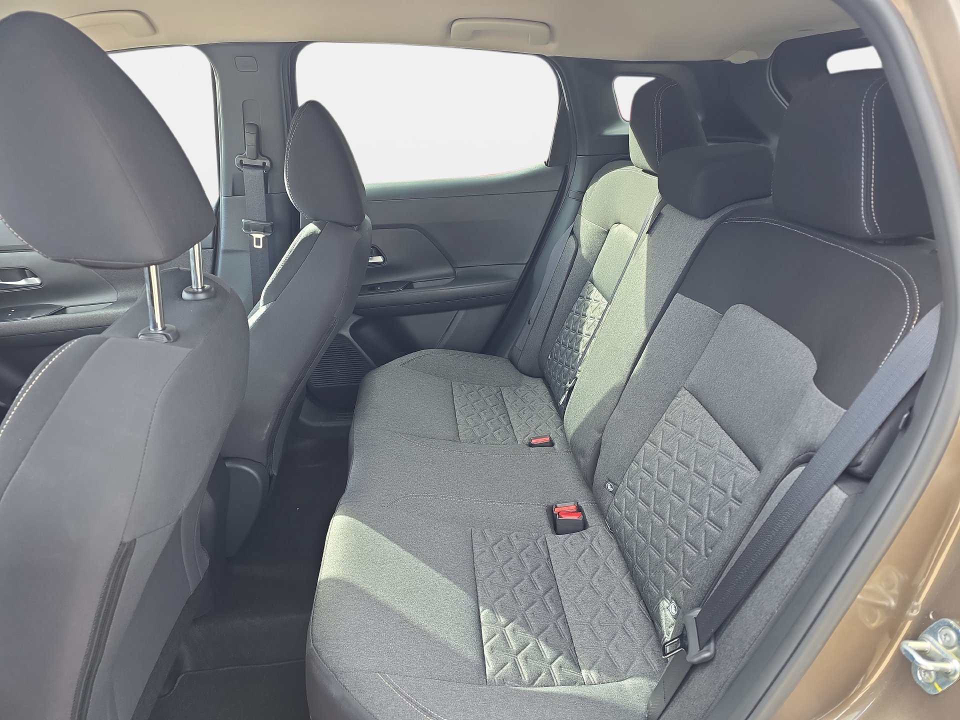 Certified 2025 Nissan Kicks SV FWD image 13