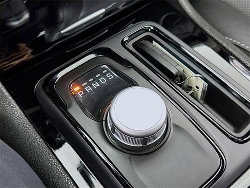 Used 2022 Chrysler 300 S w/ Comfort Group image 17